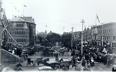 Queen Street-Phoenix Square, 1897